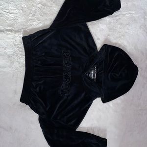 Black velour playboy cropped sweater🖤